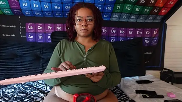 -khayaparker online show from 10, 4, 2026