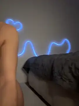 Snapshot of OIivia chatting on 30, 1, 2025 OIivia online show from 30, 1, 2025