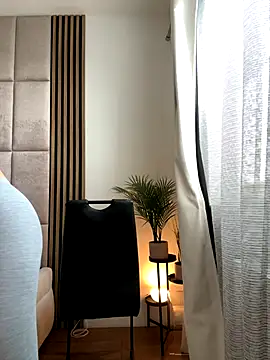 Snapshot of OIivia chatting on 16, 12, 2025 OIivia online show from 16, 12, 2025