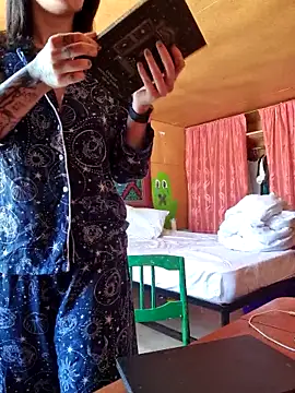 Snapshot of LazyTanukii chatting on 2, 3, 2026 LazyTanukii online show from 2, 3, 2026