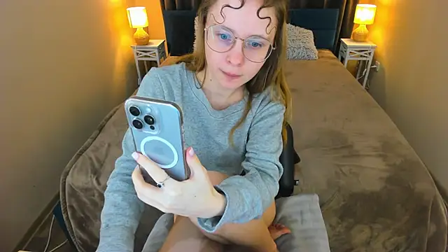 CharmedDoll online show from 22, 4, 2026