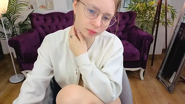 CharmedDoll online show from 28, 4, 2026