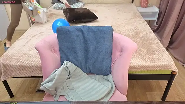 CharmedDoll online show from 29, 4, 2026