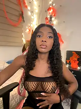 Snapshot of Vane_Rossee chatting on 1, 10, 2025 Vane Rossee online show from 1, 10, 2025