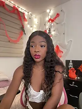 Snapshot of Vane_Rossee chatting on 7, 10, 2025 Vane Rossee online show from 7, 10, 2025