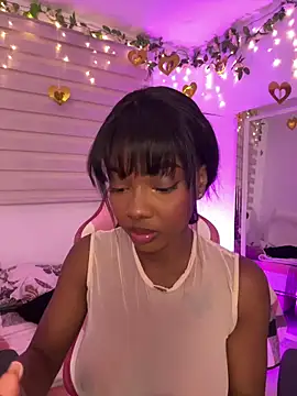 Snapshot of Vane_Rossee chatting on 4, 3, 2026 Vane Rossee online show from 4, 3, 2026