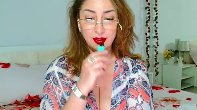 Tyana40 online show from 21, 4, 2026