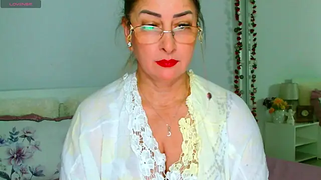 Tyana40 online show from 27, 7, 2026