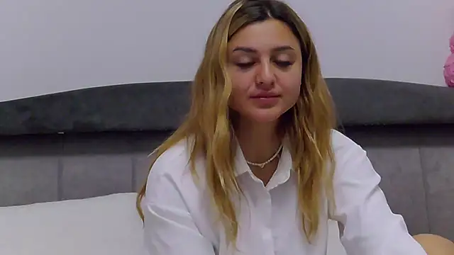 NicolePlay online show from 8, 4, 2026