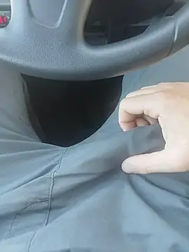 Snapshot of Aykut1990 chatting on 3, 12, 2025 Aykut1990 online show from 3, 12, 2025