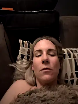 Snapshot of NaomiAndFriends chatting on 2, 12, 2025 NaomiAndFriends online show from 2, 12, 2025