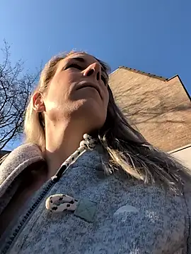 Snapshot of NaomiAndFriends chatting on 3, 3, 2026 NaomiAndFriends online show from 3, 3, 2026