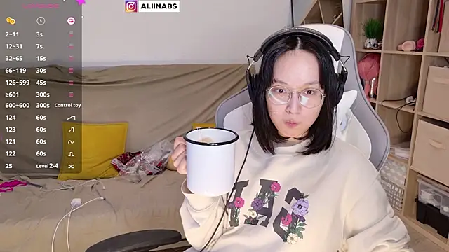 aliiiiiina online show from 22, 3, 2025