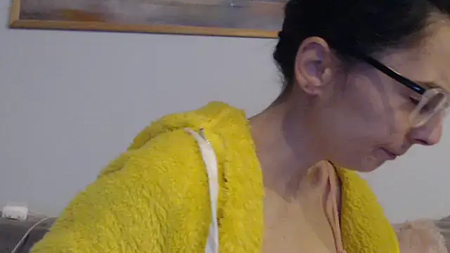 Snapshot of cleophee chatting on 2, 3, 2026 cleophee online show from 2, 3, 2026