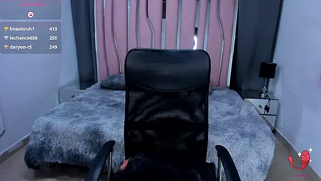 wandaxs69 online show from 4, 2, 2025