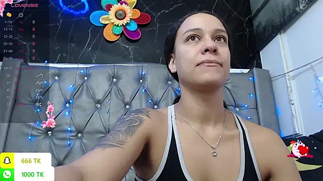 LAILAGUMMY online show from 11, 7, 2026