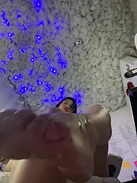 Natasha boobs latina online show from 15, 1, 2025