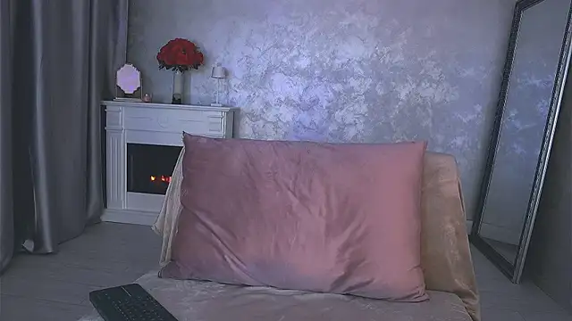 Snapshot of Michelle90u chatting on 19, 7, 2026 Michelle90u online show from 19, 7, 2026
