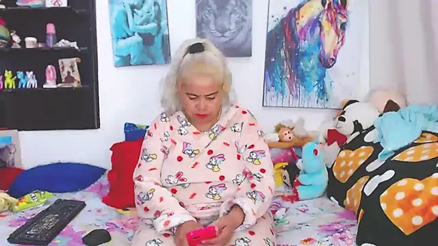 estrellita fugaz16x online show from 15, 3, 2025