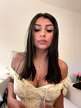 Snapshot of sweetAli_ chatting on 15, 11, 2025 sweetAli online show from 15, 11, 2025