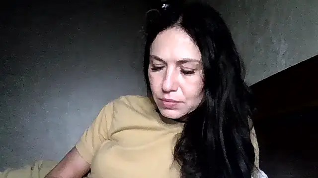 JulianaGold1 online show from 25, 4, 2026