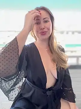 AlisaWhite online show from 7, 10, 2025