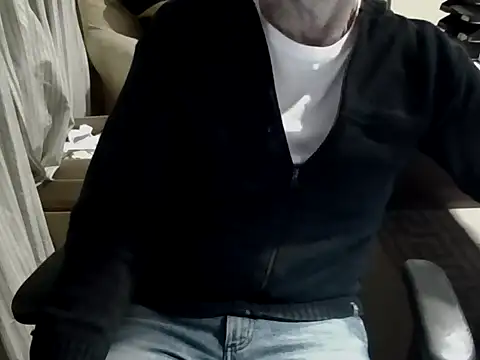 Snapshot of mariohurt101 chatting on 16, 9, 2025 mariohurt101 online show from 16, 9, 2025