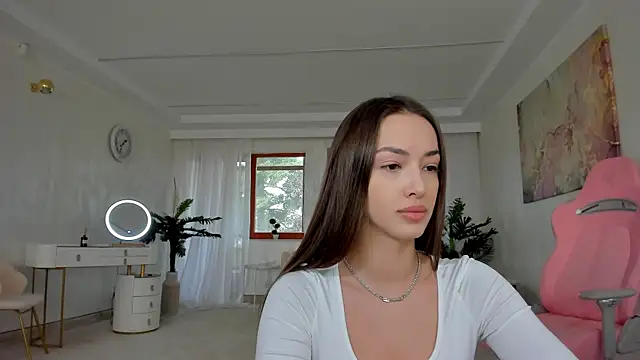 TiffanyHouston  online show from 9, 2, 2025