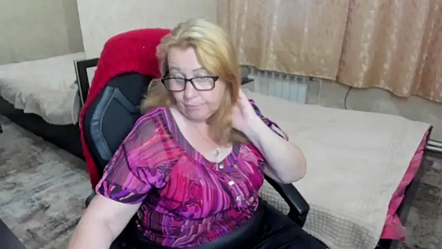 Snapshot of Frau_Marta chatting on 5, 6, 2026 Frau Marta online show from 5, 6, 2026