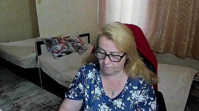 Snapshot of Frau_Marta chatting on 6, 6, 2026 Frau Marta online show from 6, 6, 2026