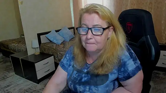 Snapshot of Frau_Marta chatting on 14, 6, 2026 Frau Marta online show from 14, 6, 2026