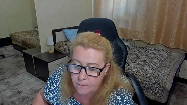 Snapshot of Frau_Marta chatting on 19, 6, 2026 Frau Marta online show from 19, 6, 2026