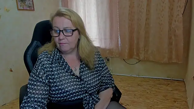 Frau Marta online show from 3, 7, 2026