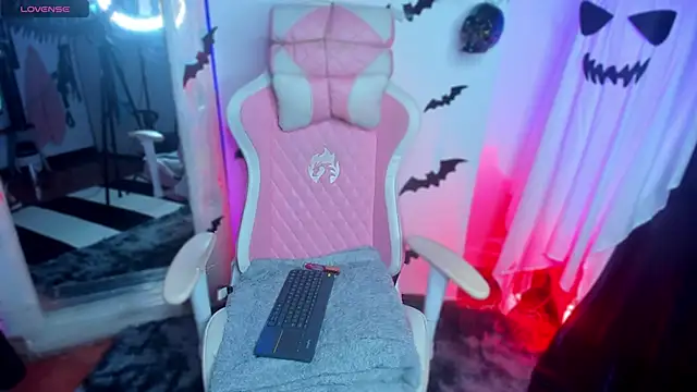 Snapshot of jenndy_lockhart chatting on 21, 10, 2025 jenndy lockhart online show from 21, 10, 2025