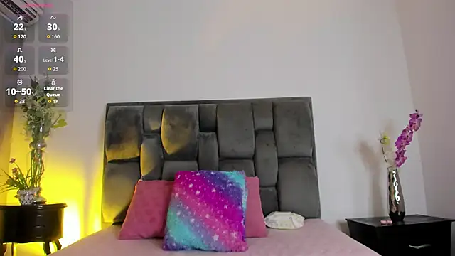 Snapshot of tanyyaa chatting on 9, 10, 2025 tanyyaa online show from 9, 10, 2025