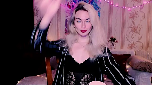 xxxcharismaaa online show from 21, 4, 2026