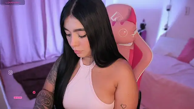 Snapshot of shantall_vidales_ chatting on 10, 9, 2025 shantall vidales online show from 10, 9, 2025