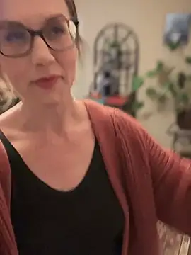 Snapshot of MaiseKnox chatting on 28, 12, 2024 MaiseKnox online show from 28, 12, 2024