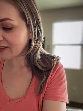 Snapshot of MaiseKnox chatting on 3, 1, 2025 MaiseKnox online show from 3, 1, 2025