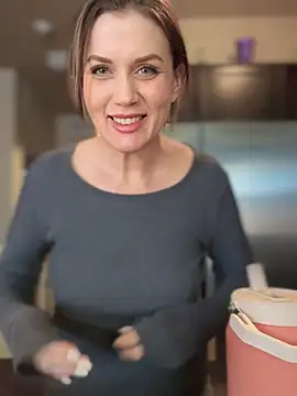 Snapshot of MaiseKnox chatting on 5, 1, 2025 MaiseKnox online show from 5, 1, 2025