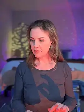 Snapshot of MaiseKnox chatting on 11, 2, 2025 MaiseKnox online show from 11, 2, 2025