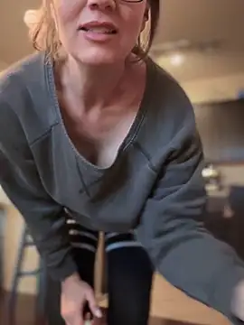 Snapshot of MaiseKnox chatting on 8, 3, 2025 MaiseKnox online show from 8, 3, 2025