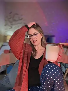 Snapshot of MaiseKnox chatting on 16, 3, 2025 MaiseKnox online show from 16, 3, 2025