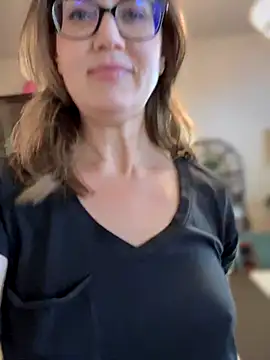 Snapshot of MaiseKnox chatting on 23, 9, 2025 MaiseKnox online show from 23, 9, 2025