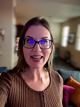 Snapshot of MaiseKnox chatting on 14, 11, 2025 MaiseKnox online show from 14, 11, 2025