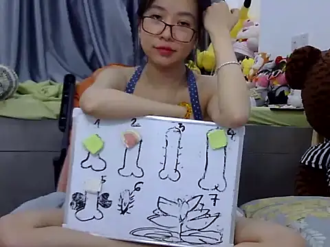 Cute Ruby01 online show from 7, 1, 2025