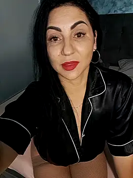 Snapshot of charrlote_love chatting on 5, 2, 2026 charrlote love online show from 5, 2, 2026