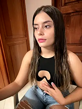 Snapshot of Miss_valeriaa chatting on 3, 12, 2024 Miss valeriaa online show from 3, 12, 2024