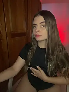 Snapshot of Miss_valeriaa chatting on 10, 10, 2025 Miss valeriaa online show from 10, 10, 2025