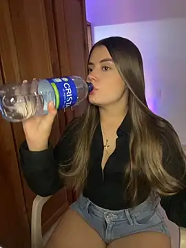 Snapshot of Miss_valeriaa chatting on 16, 10, 2025 Miss valeriaa online show from 16, 10, 2025